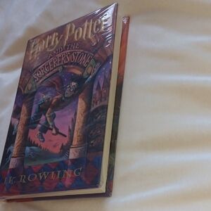 Harry Potter the sorcerer's stone Book 1 Hardcover NEW AND WRAPPED IT